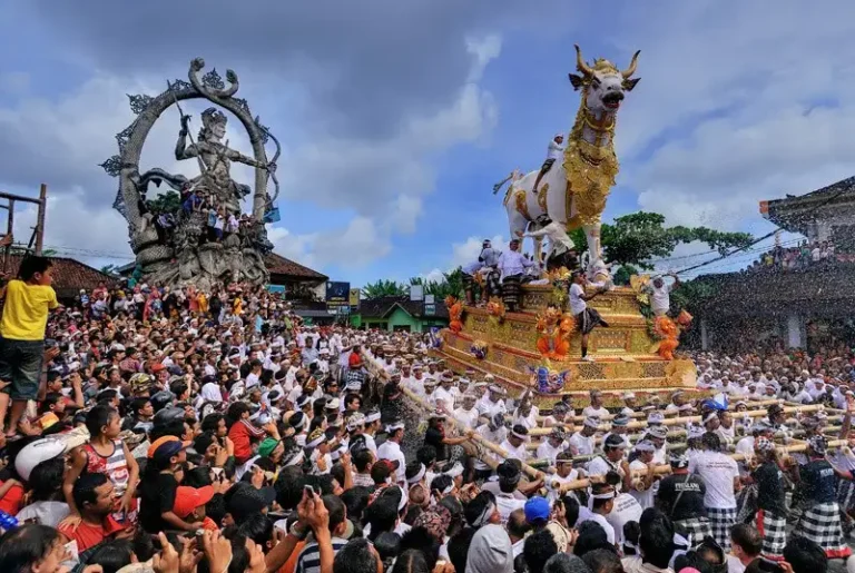 Mengenal Tradisi Ngaben, Upacara Suci Umat Hindu Bali