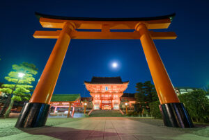 Kuil Fushimi Inari-taisha, Warisan Dari Kaisar Jepang