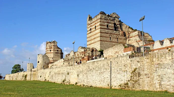 Sejarah Dari Tembok Konstantinopel