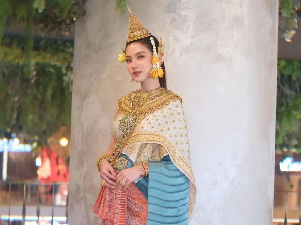 Chut Thai Pakaian Tradisional Thailand