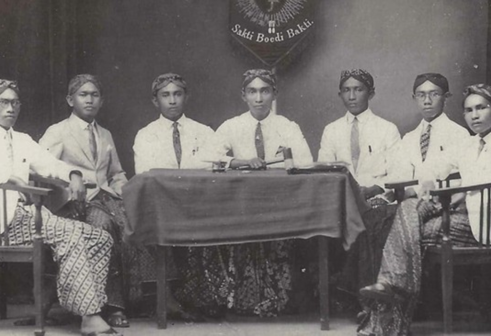Sejarah Asal Usul Kelahiran Seorang Yang Bernama Jong Java